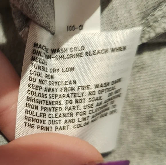 Uniqlo Mickey Paris Gray Tshirt Size Small - Picture 2 of 6